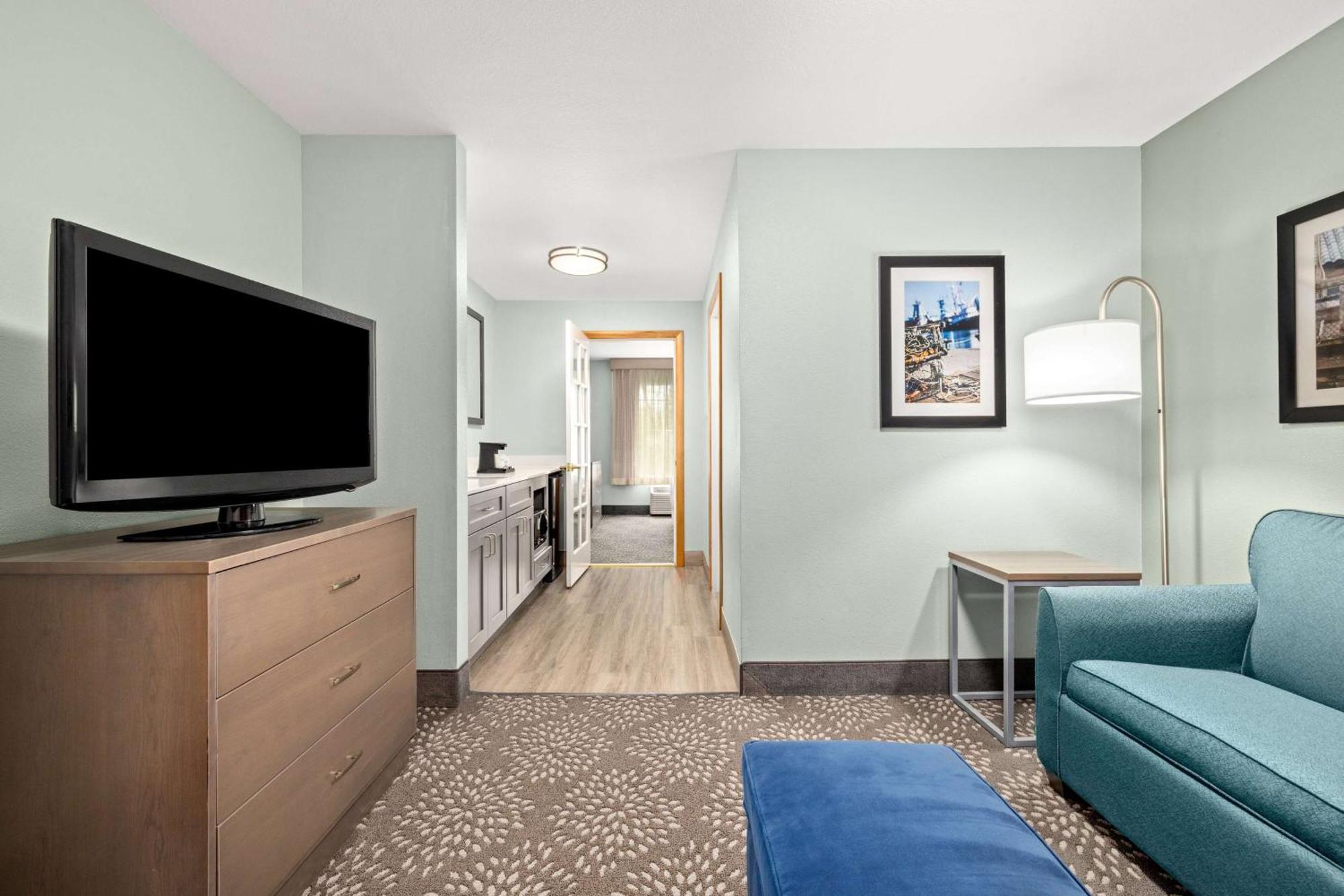 La Quinta By Wyndham Newport Ξενοδοχείο Εξωτερικό φωτογραφία